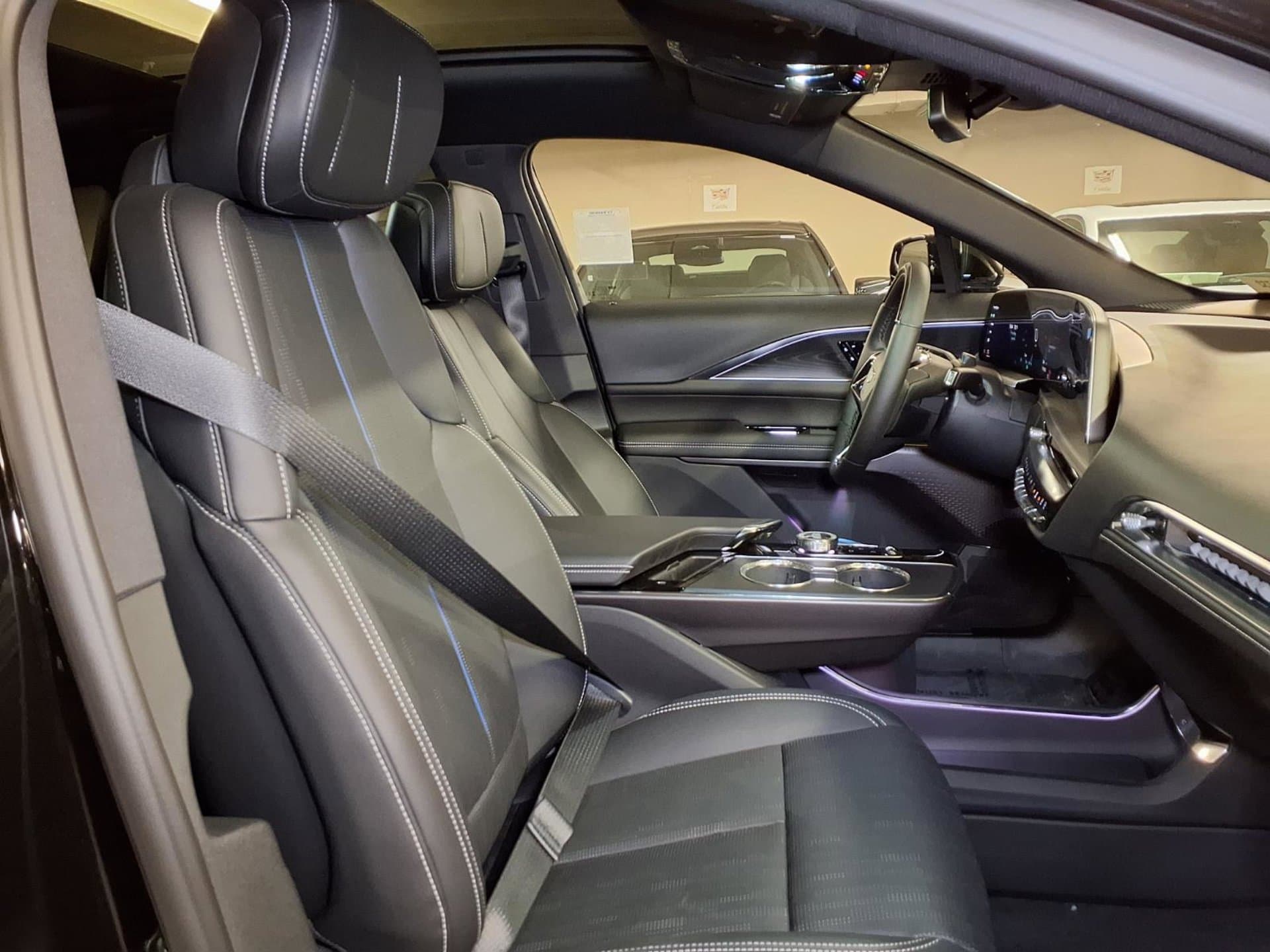 Cadillac LYRIQ 2026 thumbnail 10